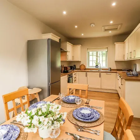 Upper * Боунес-он-Уиндермер