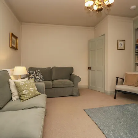 Upper * Bowness-on-Windermere