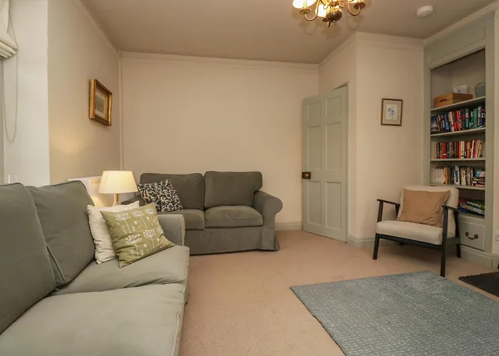 Upper * Bowness-on-Windermere